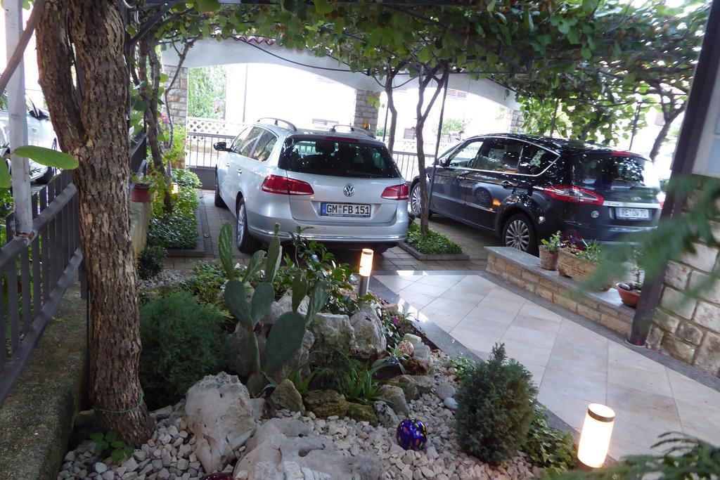 Villa Tina Poreč Exteriör bild