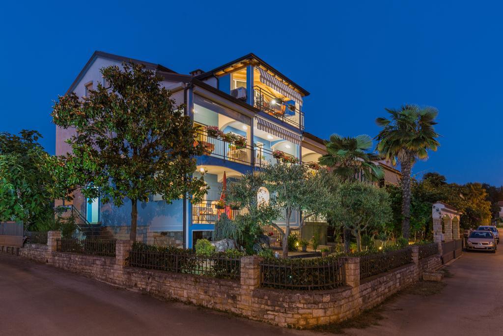 Villa Tina Poreč Exteriör bild