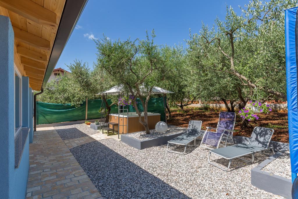 Villa Tina Poreč Exteriör bild